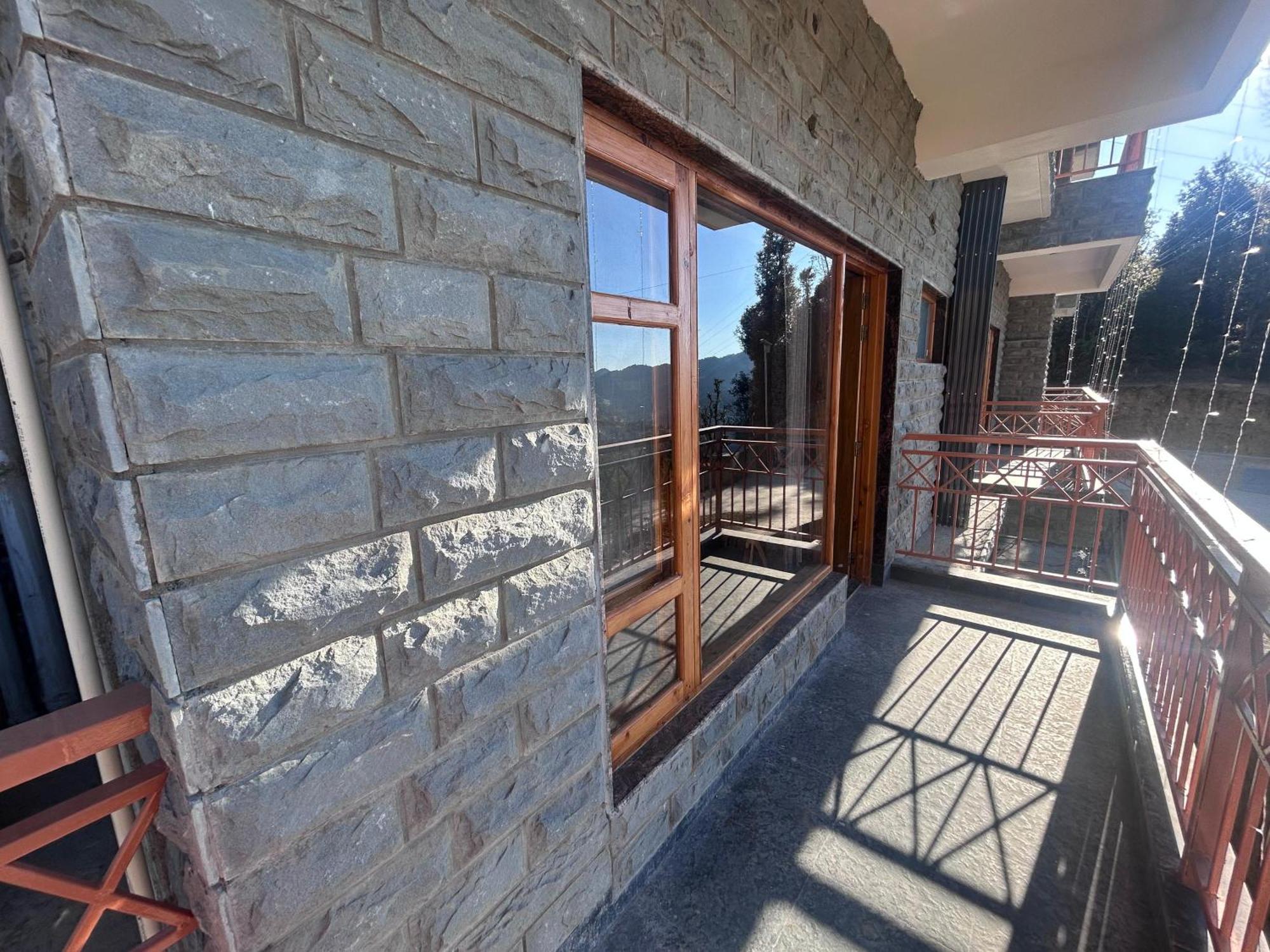 Shalom Hillcrest Inn 西姆拉 外观 照片